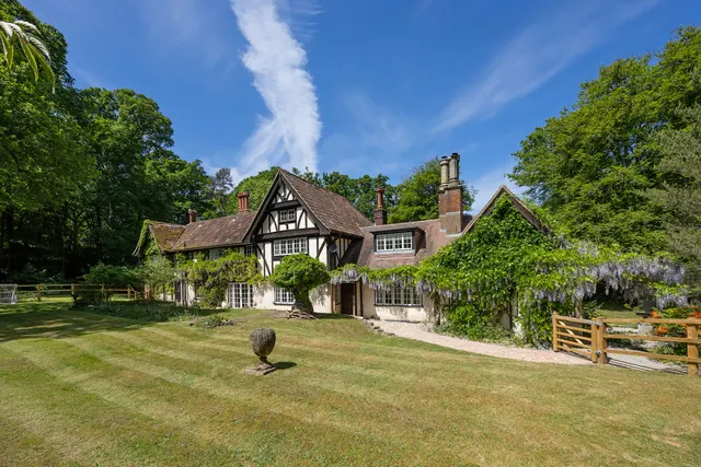Photo 2 — Brook, Lyndhurst, Hampshire