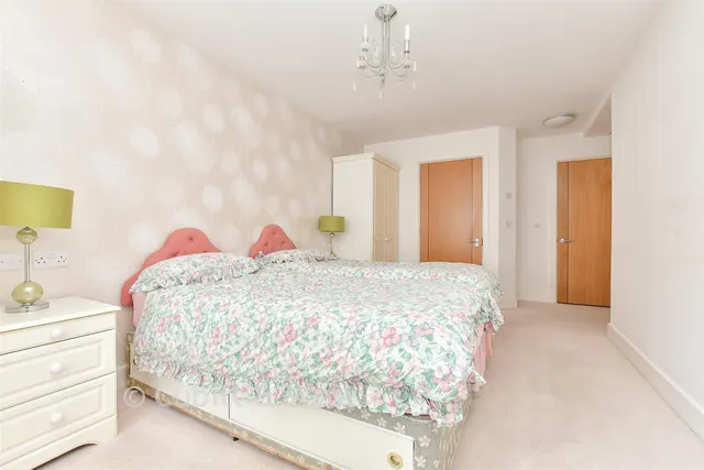 Waterloo Road, Epsom, KT19, photo 3