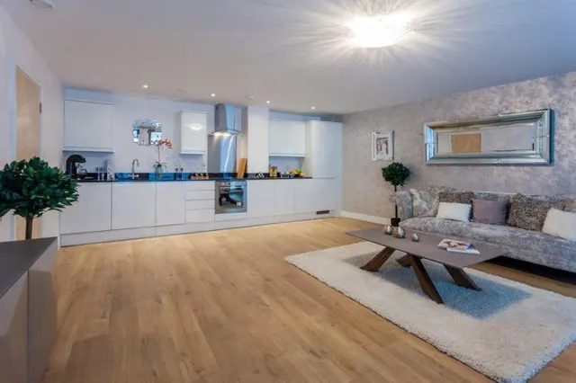 Cromwell Road, Redhill, RH1, photo 3
