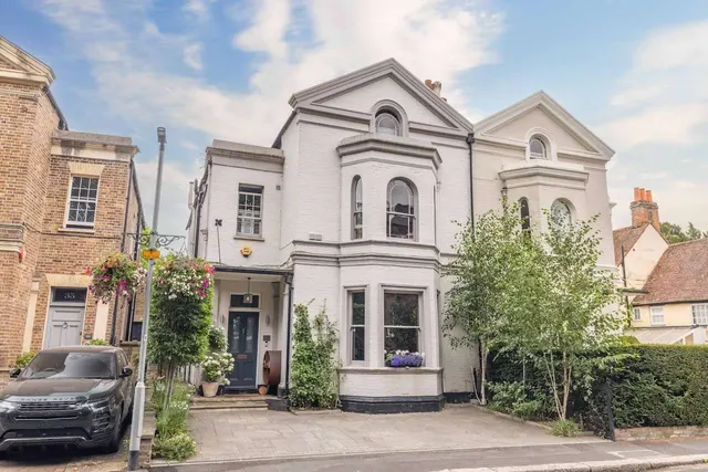High Street, Datchet, SL3, photo 1