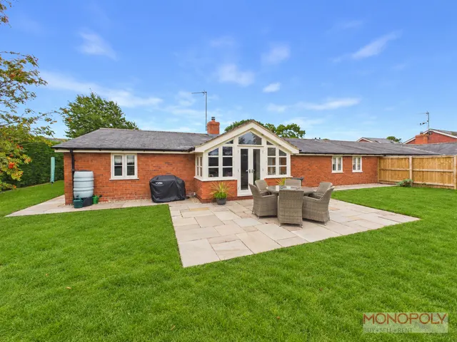 Park Lane Court, Rossett, LL12, photo 1