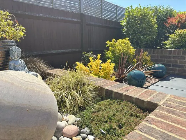 Howland Close, Eastbourne, BN23, photo 3