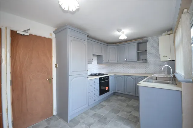 Sheila Walk, Liverpool, L10, photo 3