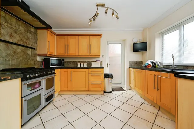 Swinton Lane, Worcester, WR2, photo 2