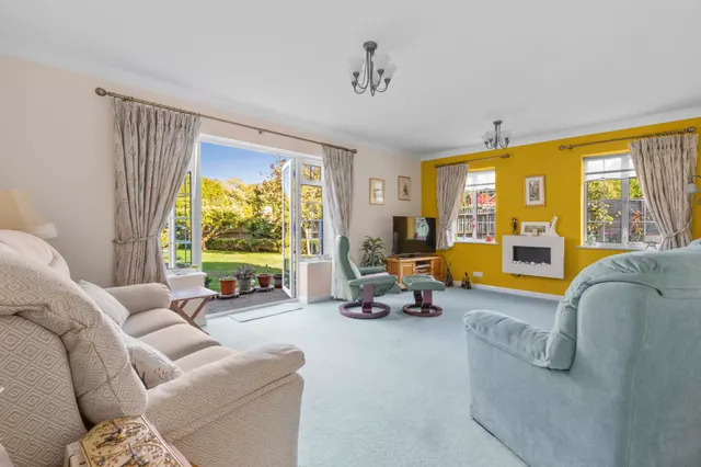 Kings Oak Close, Monks Risborough, HP27, photo 3