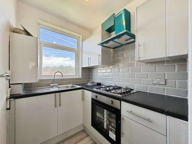 Honeypot Lane, Stanmore, HA7, photo 3