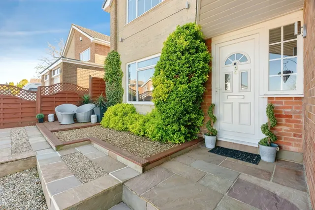 Photo 2 — Stirling Court, Briercliffe, Burnley, Lancashire, BB10