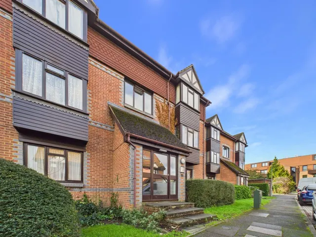 Grovelands Road, Reading, RG30, photo 1