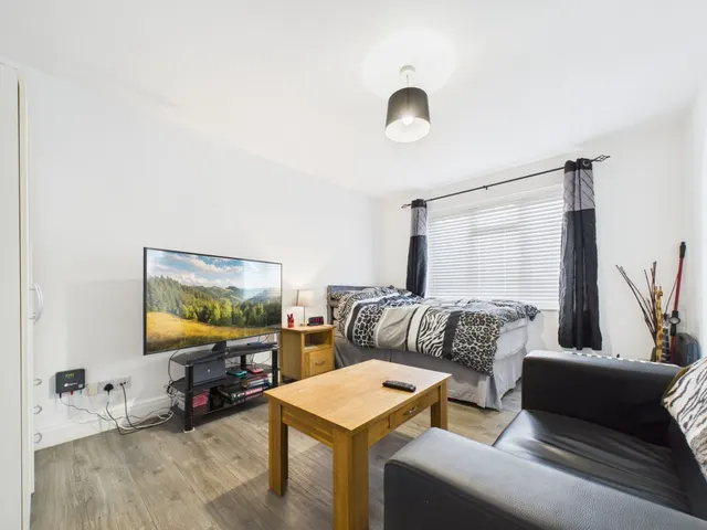 Grovelands Road, Reading, RG30, photo 3