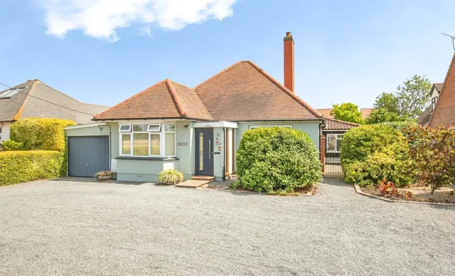 Plough Road, Great Bentley, Colchester, photo 1