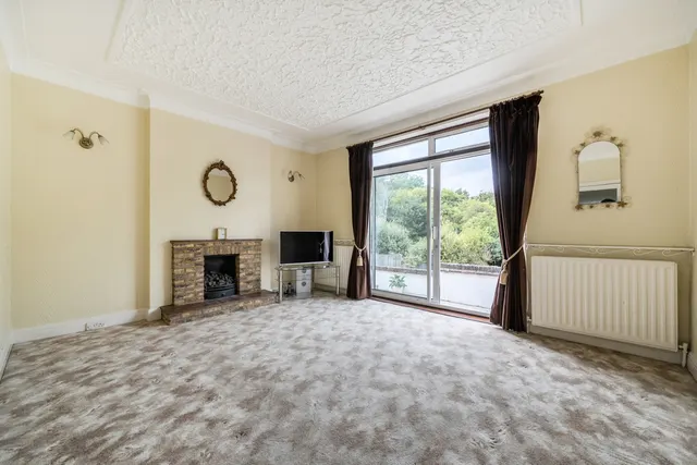 Rodney Gardens, Pinner, HA5, photo 3