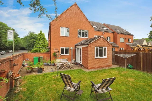 Photo 2 — Tom Blower Close, Wollaton, Nottingham, NG8