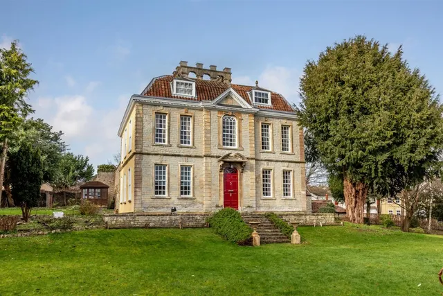 8 bedroom house, Church Road, Bishopsworth, BS13