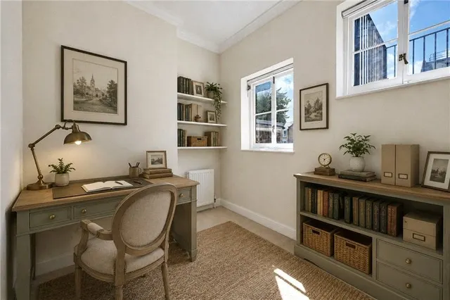 Photo 3 — Sydney Street, Chelsea, London, SW3