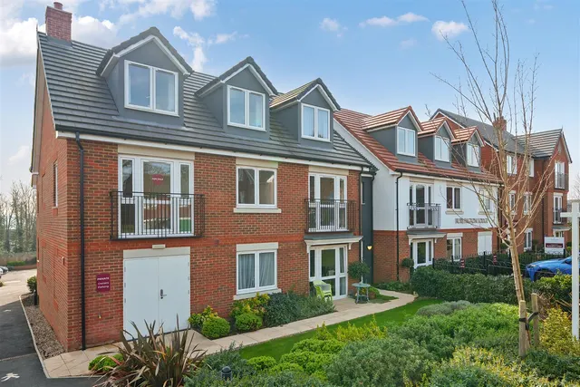 Birchwood Park Avenue, Swanley, BR8, photo 1