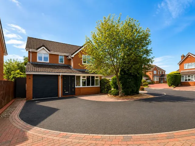 Bleak House Drive, Burntwood, WS7, photo 1