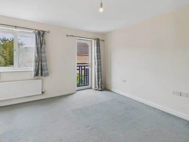 Wharton Drive, Chesterfield, S41, photo 3