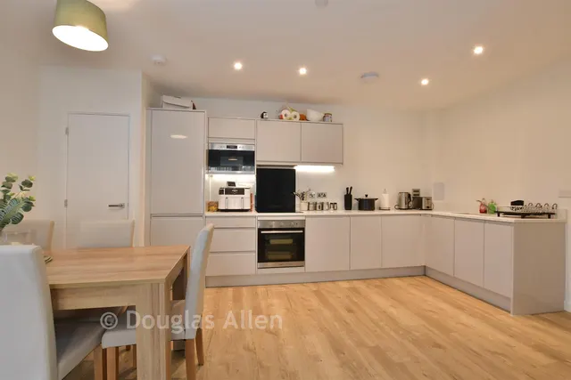 Luctons Close, Loughton, IG10, photo 3