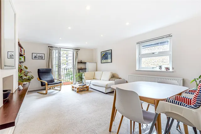 Wandsworth Bridge Road, Fulham, SW6, photo 1
