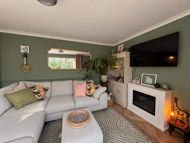 Dedworth Road, Windsor, SL4, photo 2