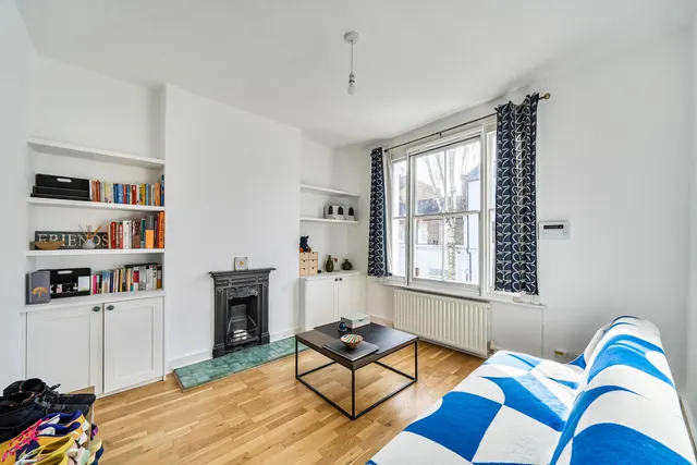 Photo 2 — Hinton Road, Herne Hill, London, SE24