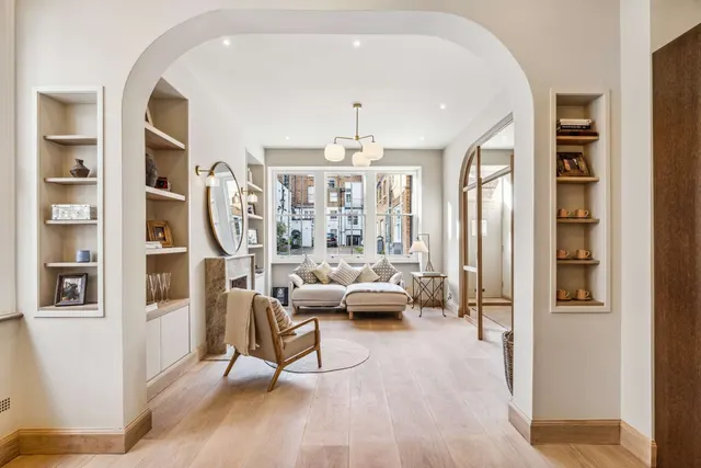 Photo 2 — Montagu Mews North, Marylebone, London, W1H 2JU