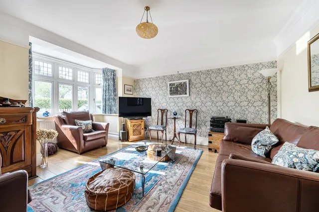 Chalkwell Park Avenue, Enfield, EN1, photo 3