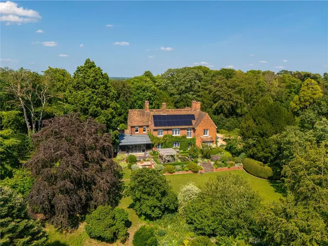 Granhams Road, Great Shelford, Cambridge, Cambridgeshire, CB22 5JY, photo 1