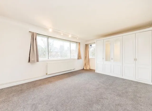 Photo 3 — Meadway Court, Ealing, W5