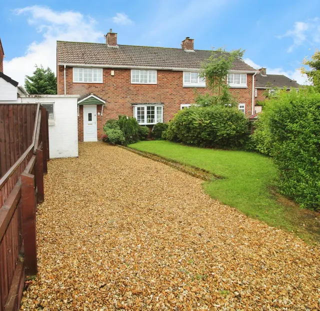 Holme Avenue, New Waltham, DN36, photo 1
