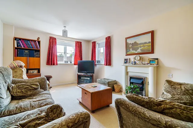 George Street, Warminster, BA12, photo 3
