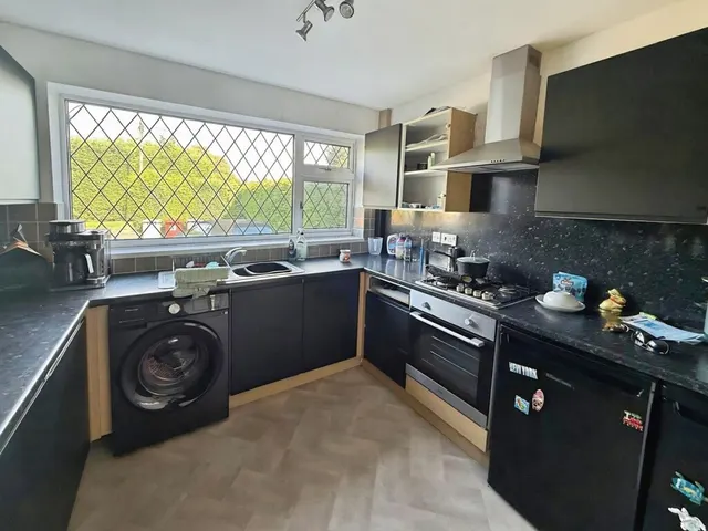 Photo 3 — Rotherham Road, New Houghton