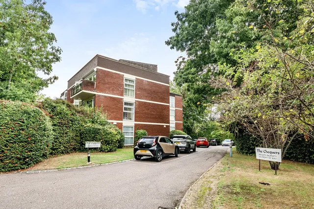 West End Lane, HA5, photo 1