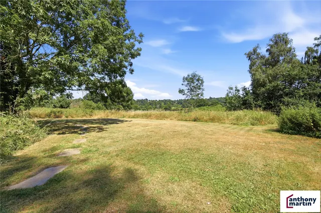 Photo 3 — Nash Lane, Keston, BR2