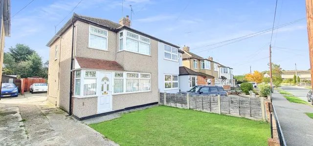 Photo 2 — Grove Road, Rayleigh, Essex, SS6 8PX
