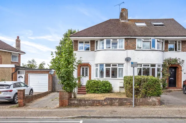 Rushams Road, Horsham, RH12, photo 1