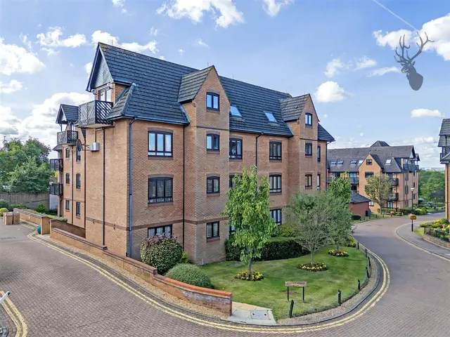 Epping New Road, Buckhurst Hill, IG9, photo 1