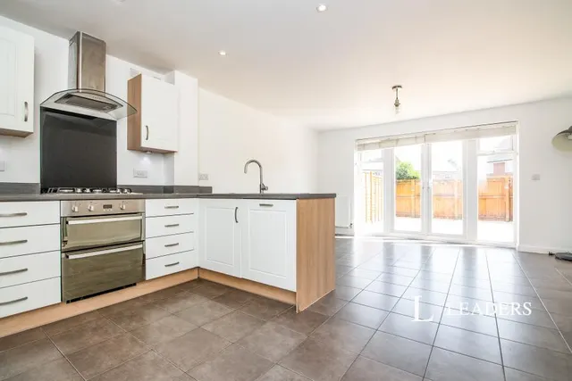 Silverwoods Way, Kidderminster, DY11, photo 3