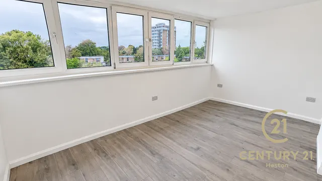 Biscoe Close, Hounslow, TW5, photo 3