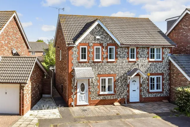 Rowmarsh Close, Northfleet, DA11, photo 1