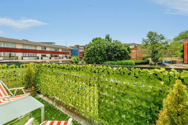 Huntingdon Road, Redhill, RH1, photo 3