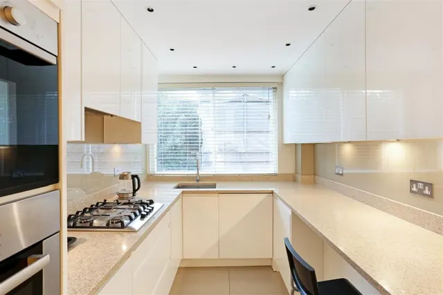 Warwick Gardens, Kensington, W14, photo 2