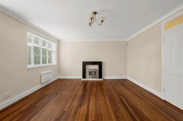 Photo 2 — The Downs, London SW20 8HT