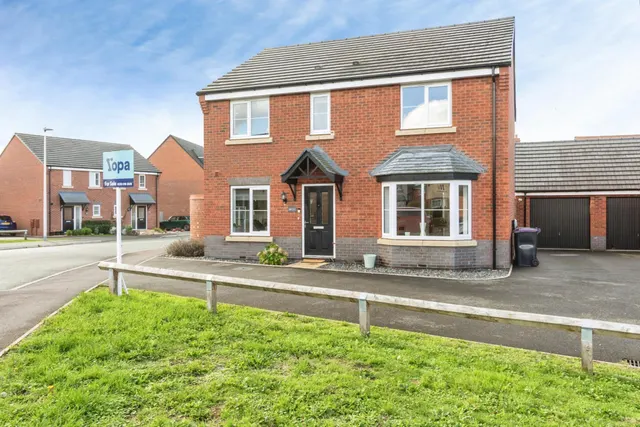 Stone Drive, Shifnal, TF11, photo 1
