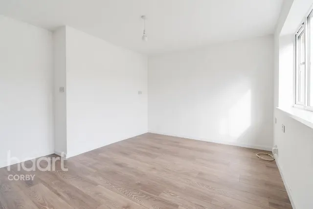 Handcross Court, Corby, NN18, photo 3