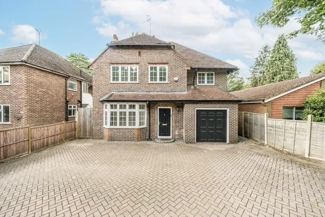 Brooklands Road, Weybridge, KT13, photo 1
