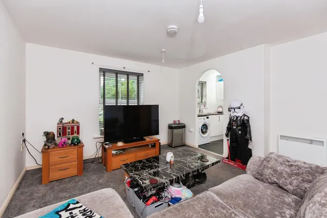 Hillier Road, Devizes, SN10, photo 2