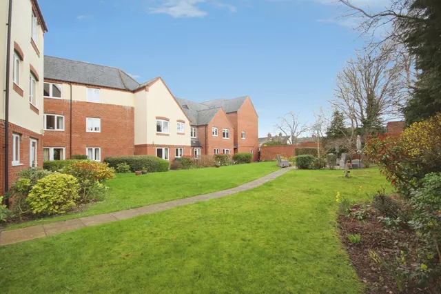 Coventry Road, Warwick, photo 1