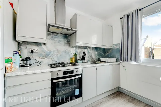 Earlsfield Road, London, SW18, photo 2