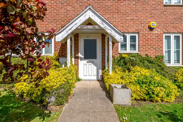 Photo 2 — Westmount Road, Eltham, SE9 1AF